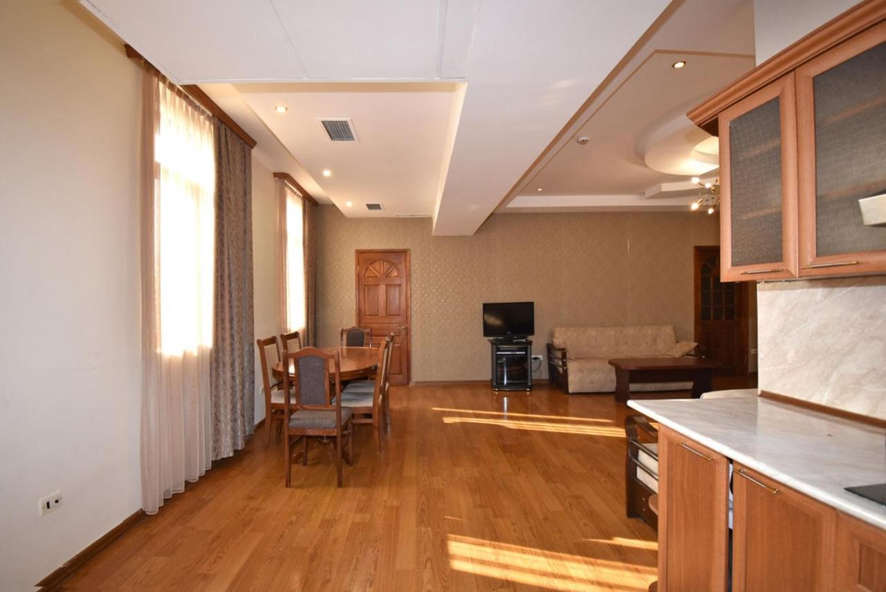 Abovyan Street 16, Apartment No 24 Yerevan Exterior photo